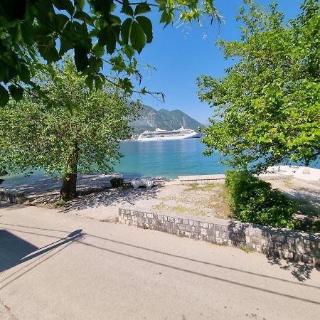 Apartment Jovan2,On The Beach With Free Wi-Fi Kotor Exterior foto