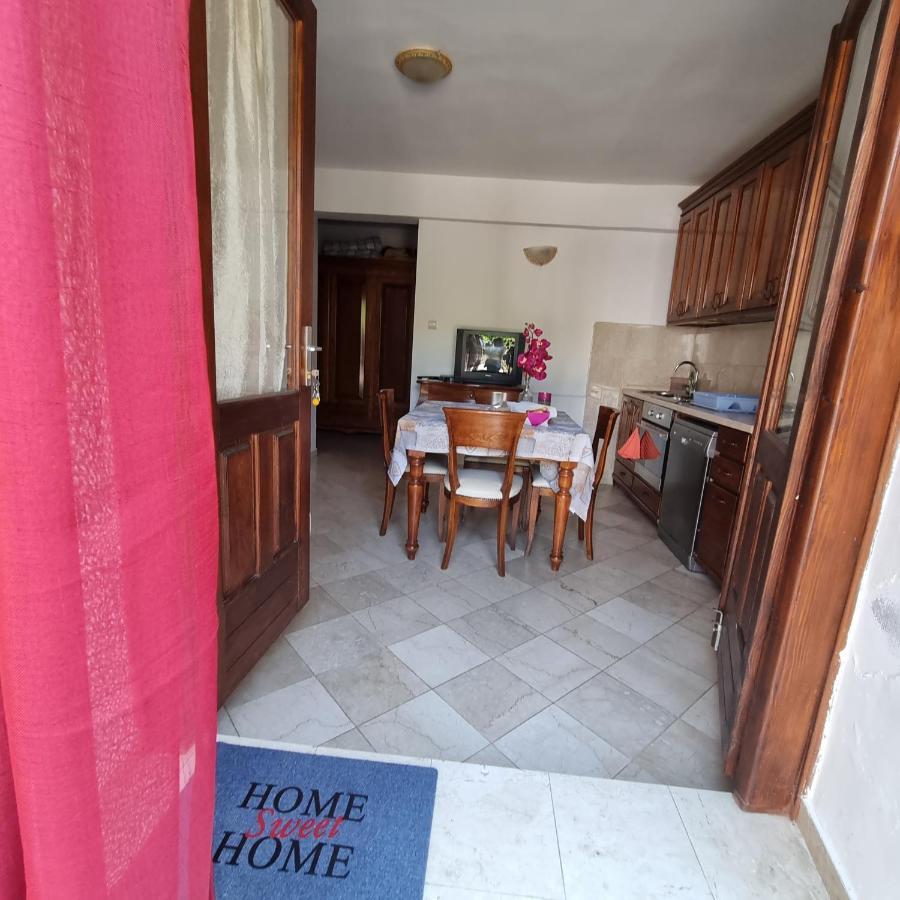 Apartment Jovan2,On The Beach With Free Wi-Fi Kotor Exterior foto