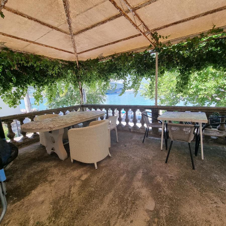 Apartment Jovan2,On The Beach With Free Wi-Fi Kotor Exterior foto